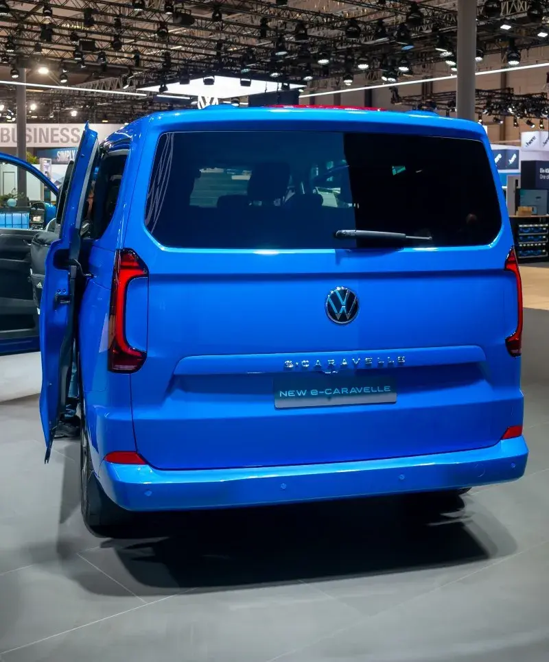Volkswagen Caravelle - 4