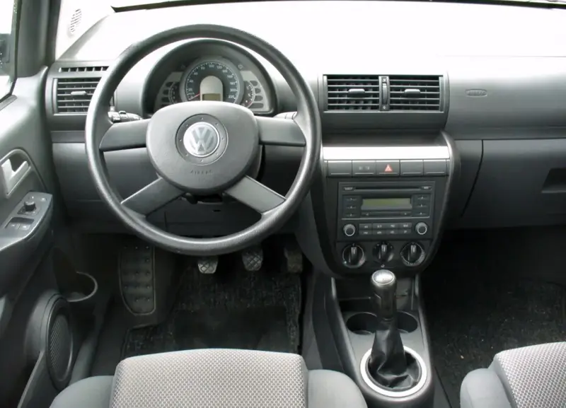 Volkswagen Fox - 5