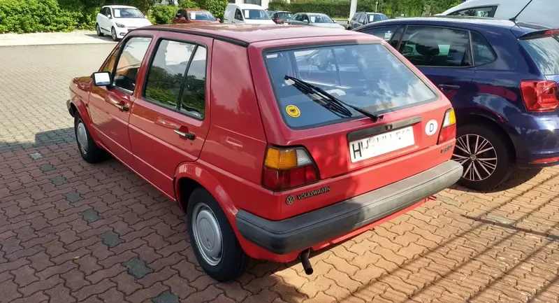 Volkswagen Golf - 6