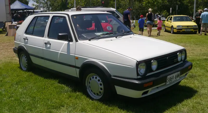Volkswagen Golf - 3