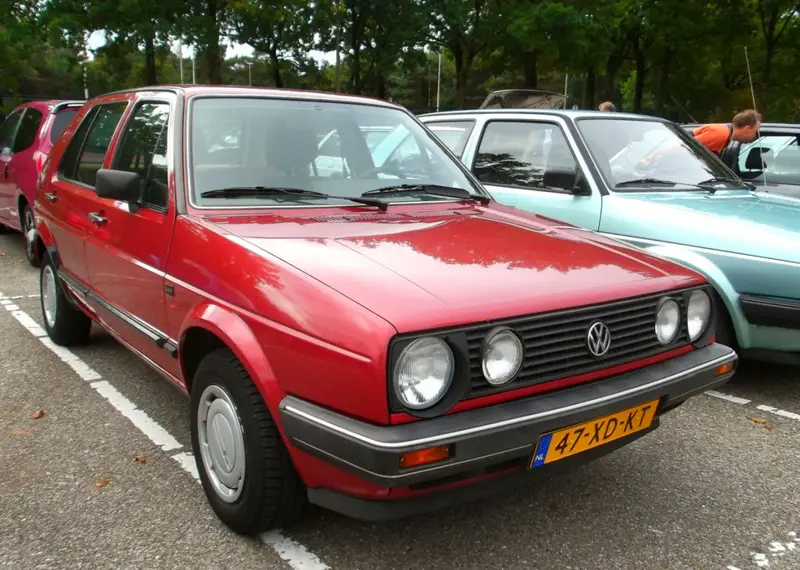 Volkswagen Golf - 3