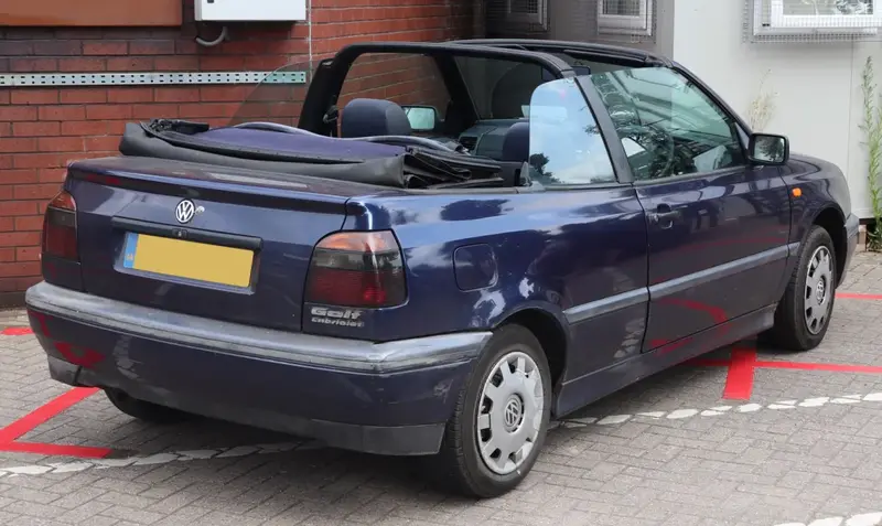 Volkswagen Golf - 4