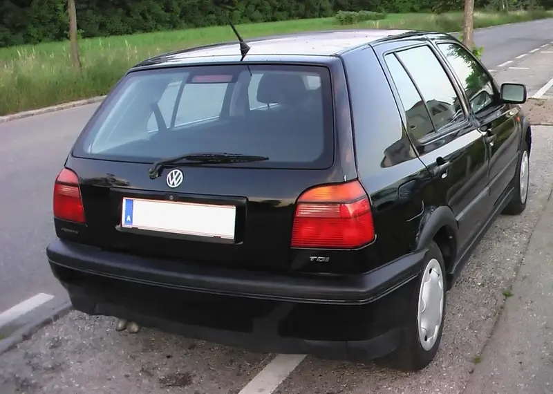 Volkswagen Golf - 6