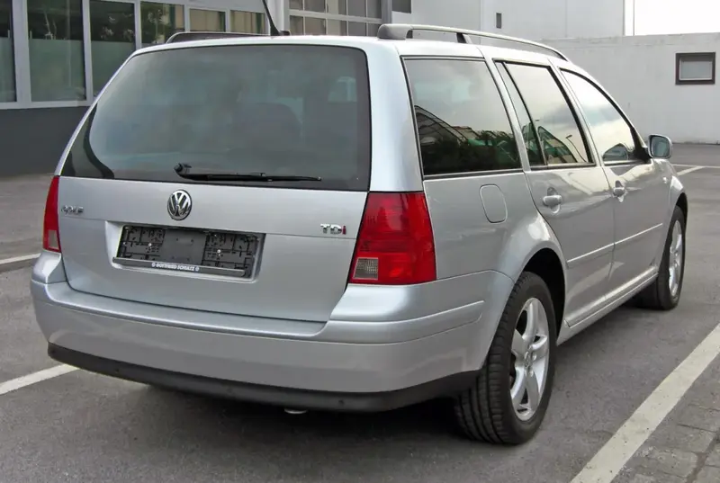 Volkswagen Golf - 2