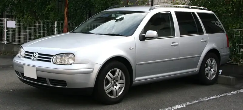 Volkswagen Golf - 5