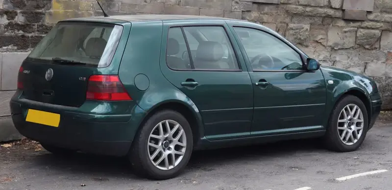 Volkswagen Golf - 2