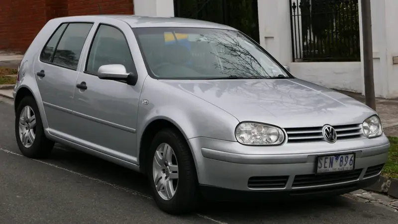 Volkswagen Golf - 5