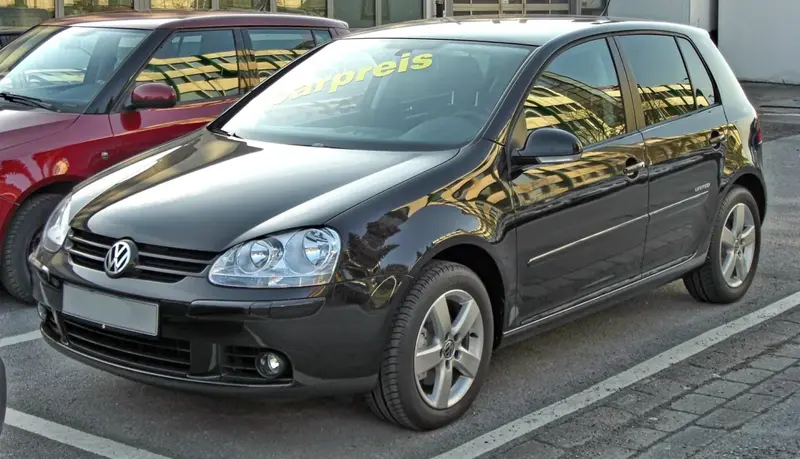 Volkswagen Golf - 5