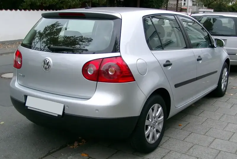 Volkswagen Golf - 2
