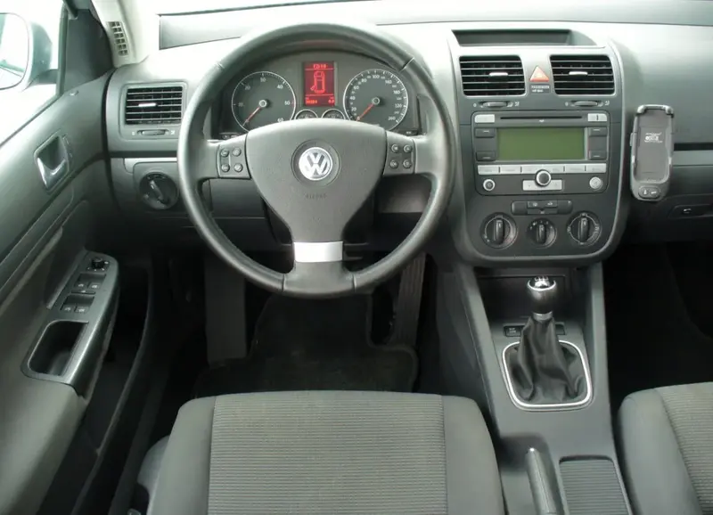Volkswagen Golf - 3