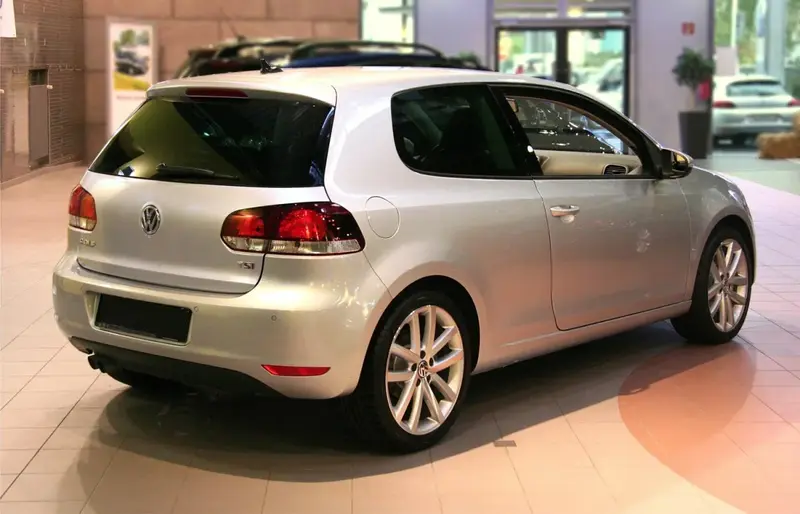 Volkswagen Golf - 4