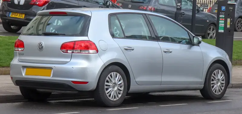 Volkswagen Golf - 4