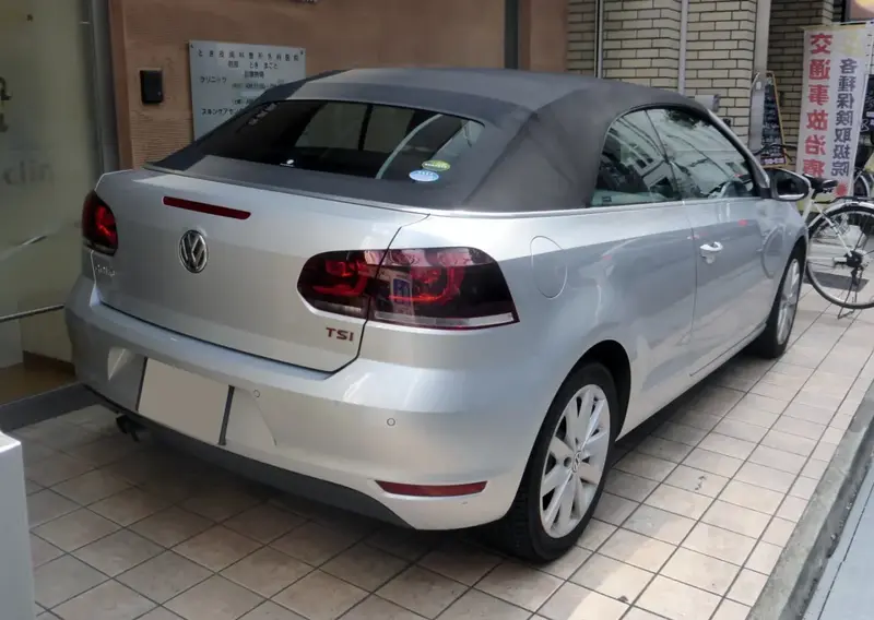 Volkswagen Golf - 6