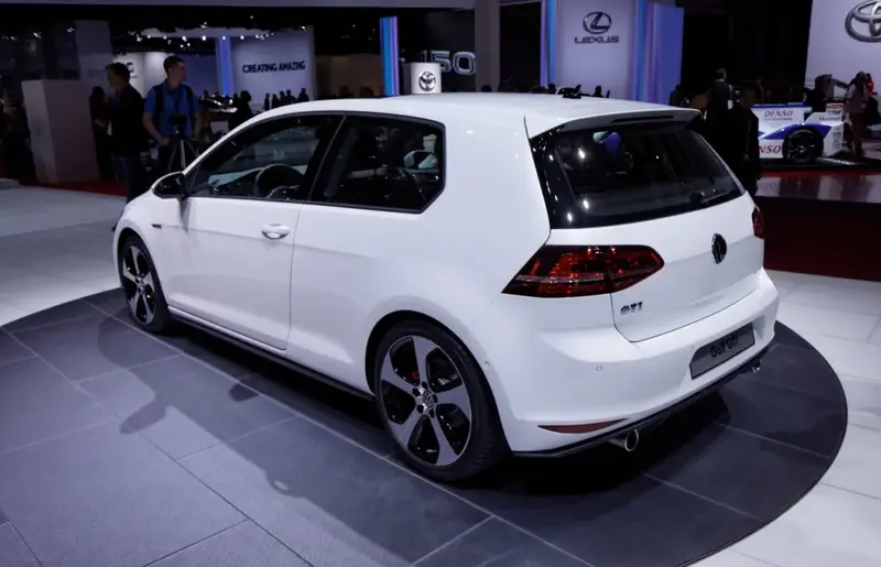 Volkswagen Golf - 4