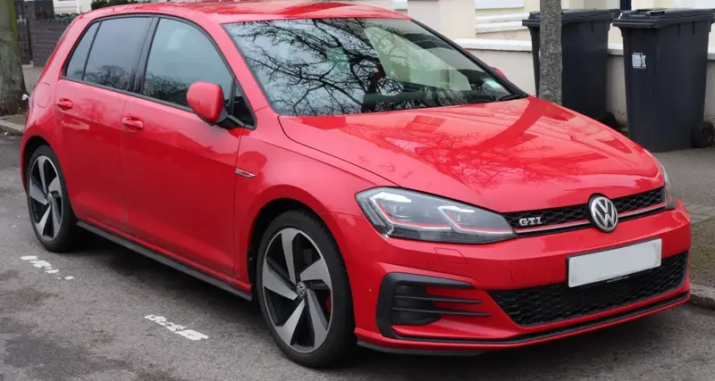 Volkswagen Golf - 5