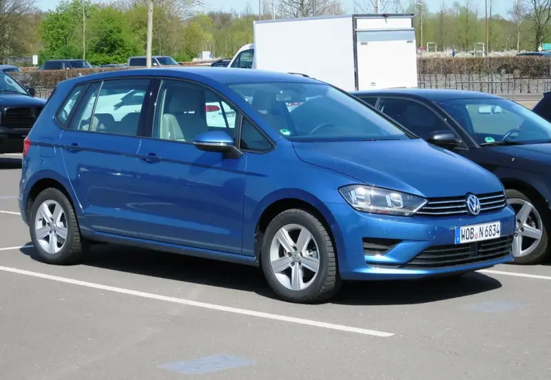 Volkswagen Golf - 5