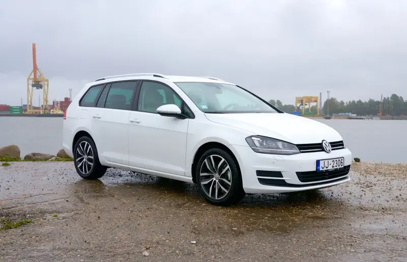 Volkswagen Golf - 2