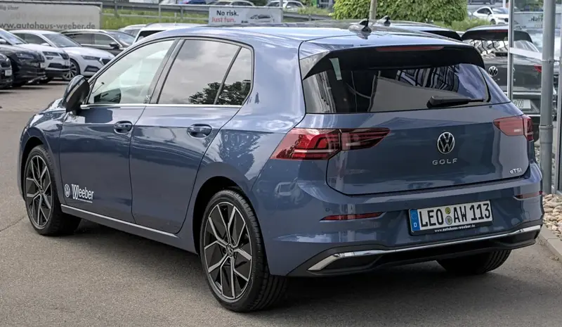 Volkswagen Golf - 4