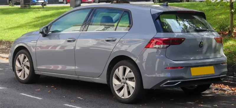 Volkswagen Golf - 5