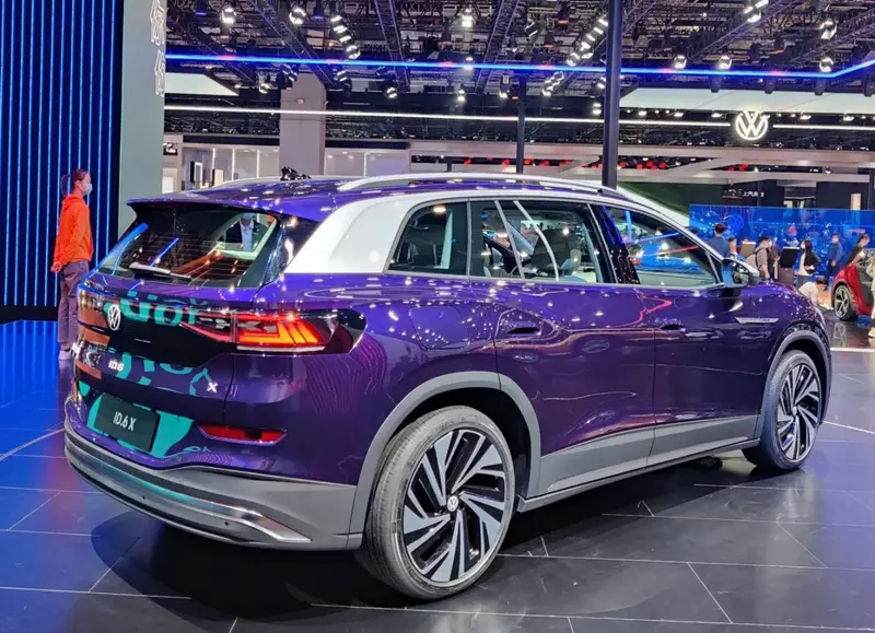 Volkswagen ID.6 - 5
