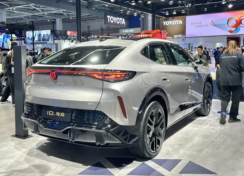 Volkswagen ID.UNYX - 2