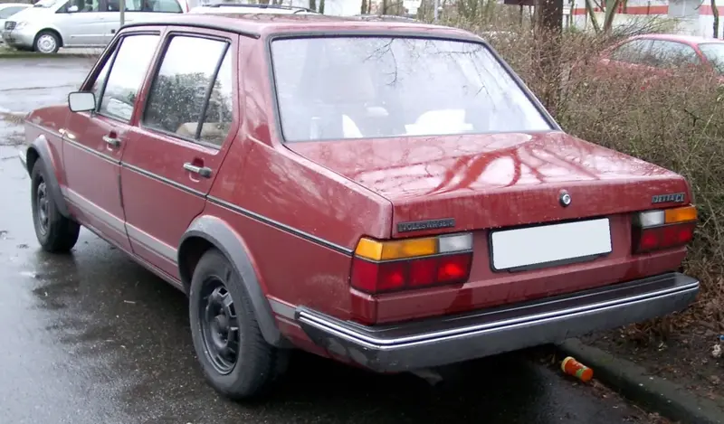 Volkswagen Jetta - 2
