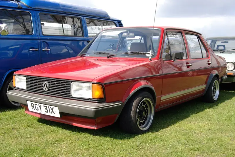 Volkswagen Jetta - 3