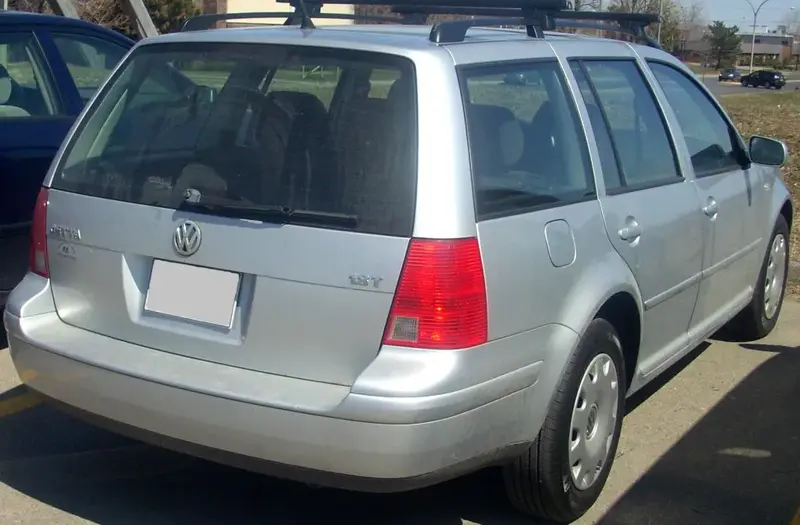 Volkswagen Jetta - 2