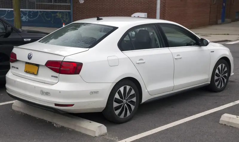 Volkswagen Jetta - 2