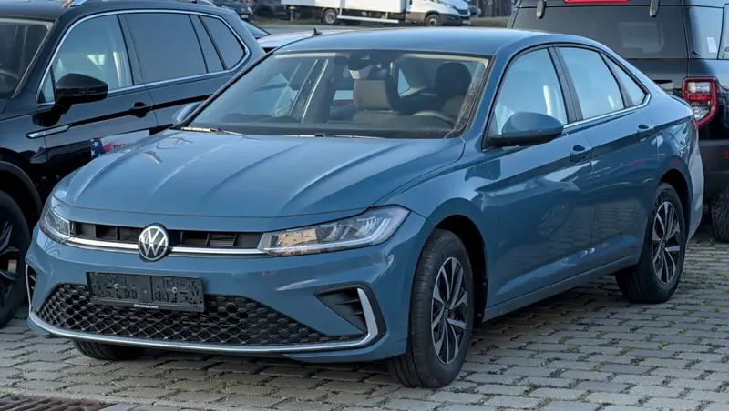 Volkswagen Jetta - 4