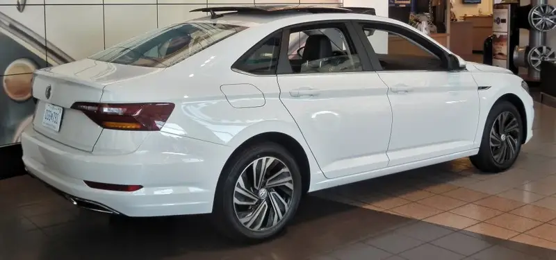 Volkswagen Jetta - 2