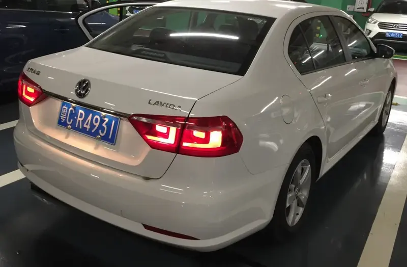 Volkswagen Lavida - 2
