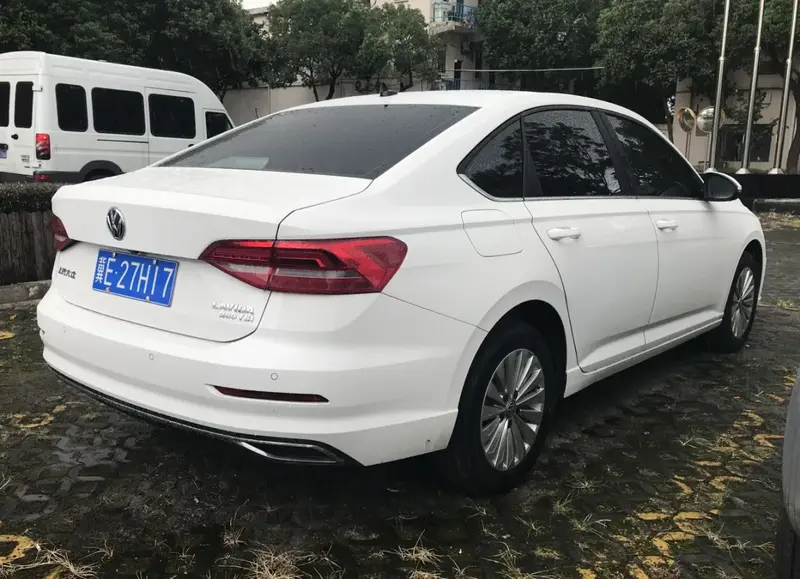 Volkswagen Lavida - 2