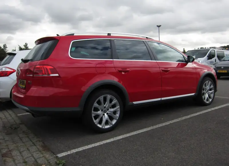 Volkswagen Passat - 2