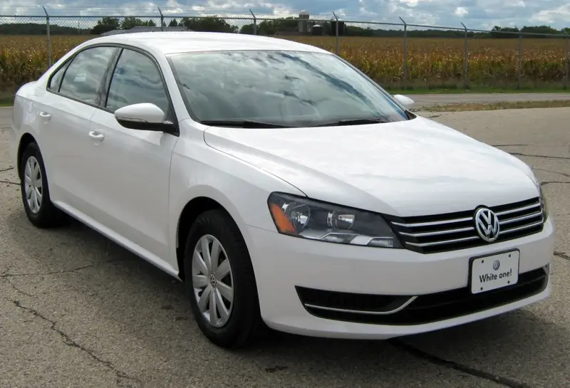 Volkswagen Passat - 2