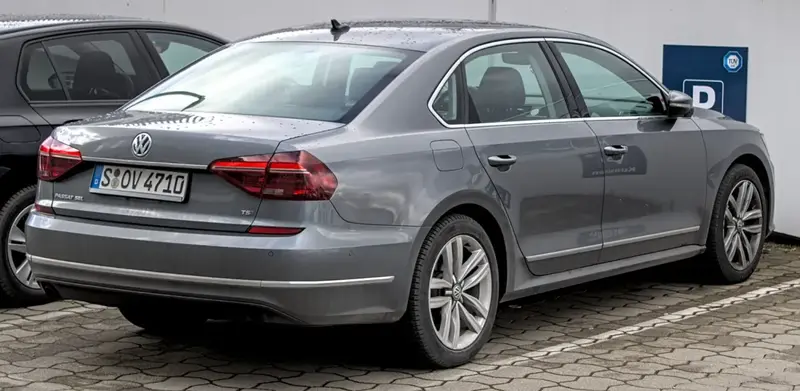 Volkswagen Passat - 5