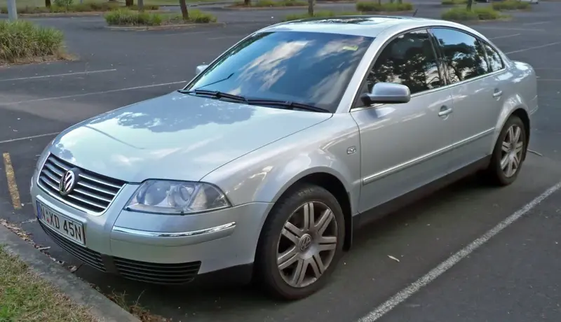 Volkswagen Passat - 2