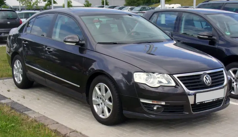 Volkswagen Passat - 4