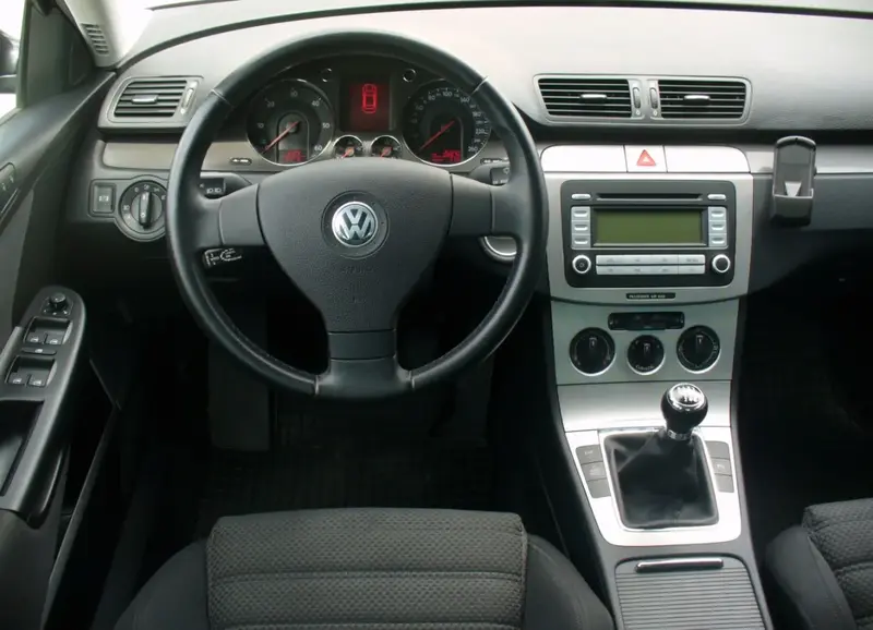 Volkswagen Passat - 6