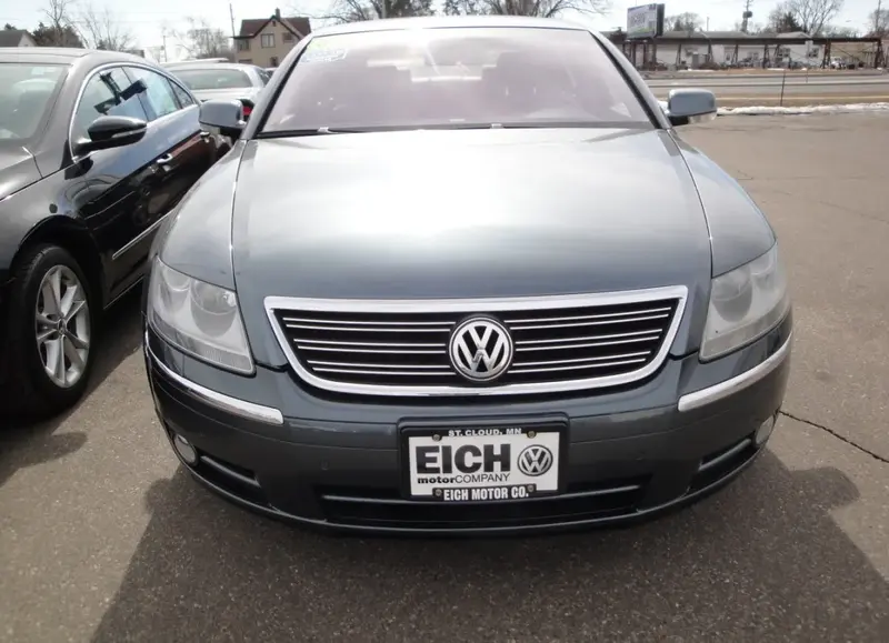 Volkswagen Phaeton - 4