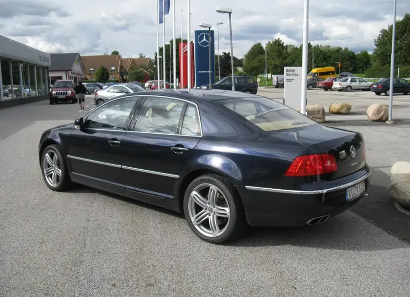 Volkswagen Phaeton - 2