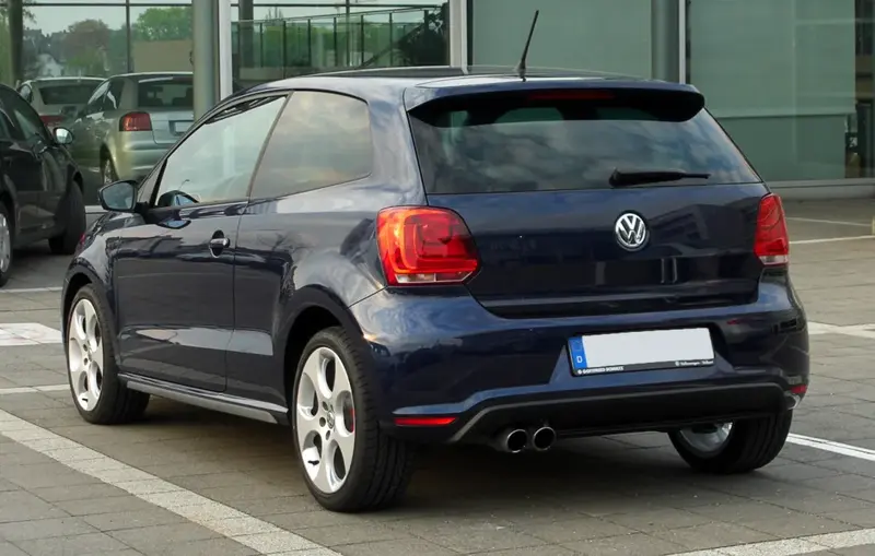 Volkswagen Polo - 2
