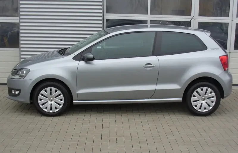 Volkswagen Polo - 2