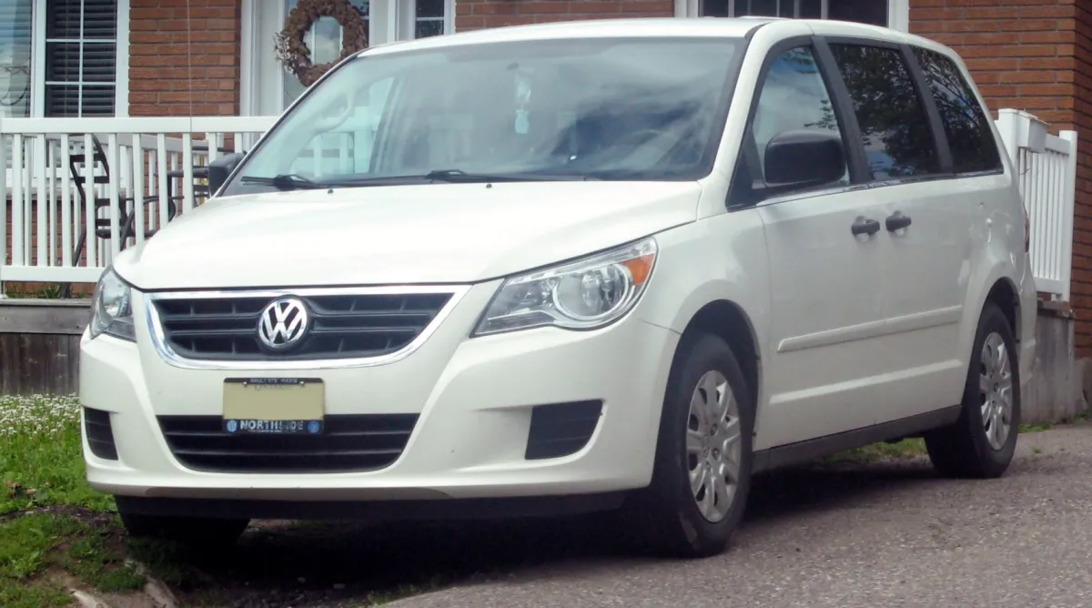 Volkswagen Routan Routan 4.0 V6 (251 bg) Automatic - görsel 4