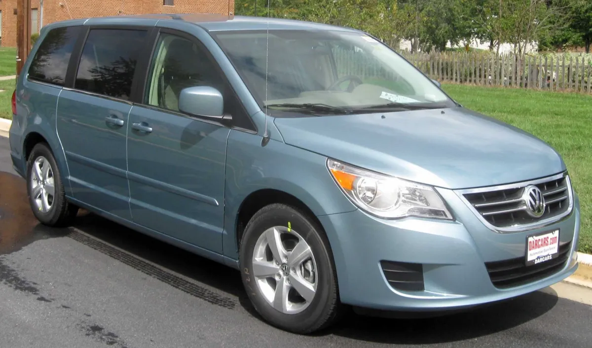 Volkswagen Routan Routan 4.0 V6 (251 bg) Automatic - görsel 6