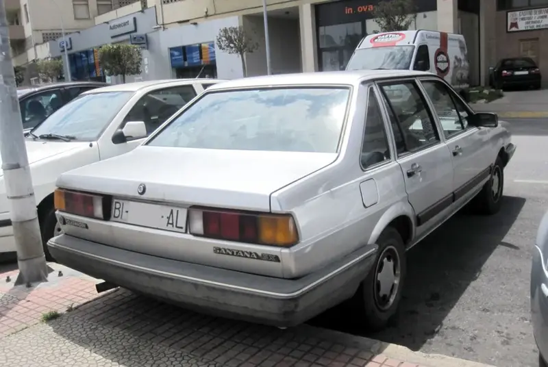 Volkswagen Santana - 2