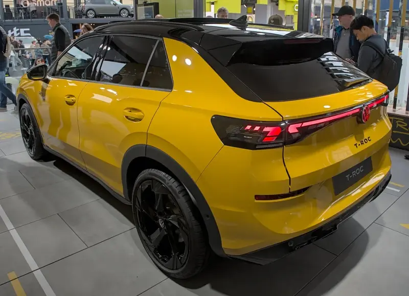 Volkswagen T-Roc T-Roc II 1.5 eTSI (116 bg) Mild Hybrid DSG - görsel 2