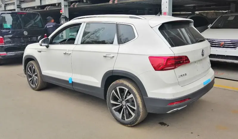 Volkswagen Tharu - 2