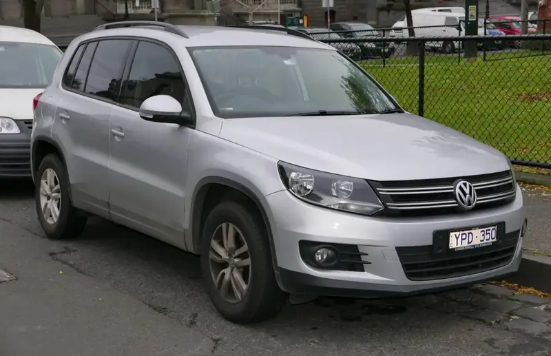Volkswagen Tiguan - 5