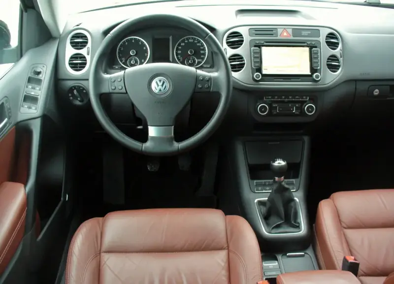 Volkswagen Tiguan - 3